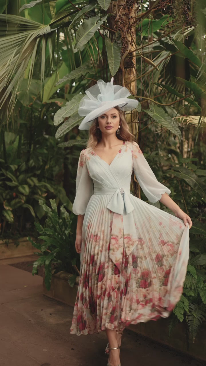 Load and play video in Gallery viewer, Veni Infantino 36054 -  Pale Blue / Red Print